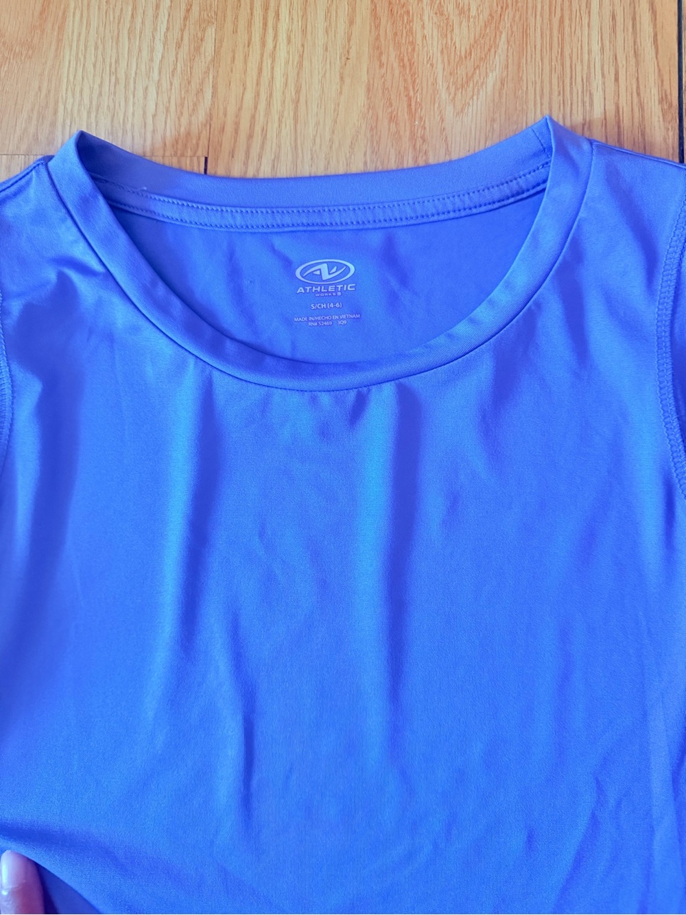 Athleta women's purple long-sleeve stretch crew-neck t-shirt, size S 4-6 - Picture 7 of 10